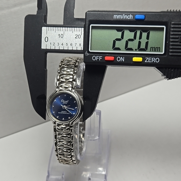 Womens LN Acuet Water Resistant Deep Sapphire Blue Dial Wrist Watch New Battery - Picture 4 of 9